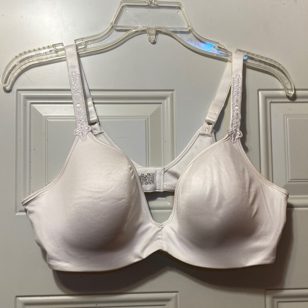 Bali Elegant White Women's Bra 40B